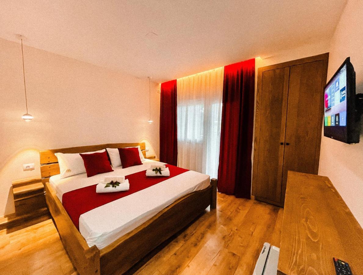 Vila Alpini Razëm Exterior foto