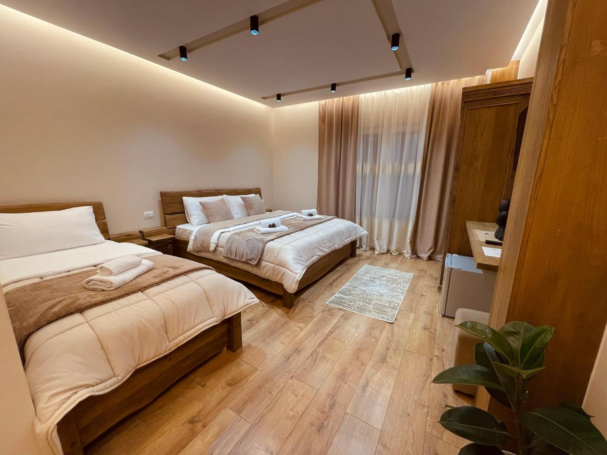 Vila Alpini Razëm Exterior foto